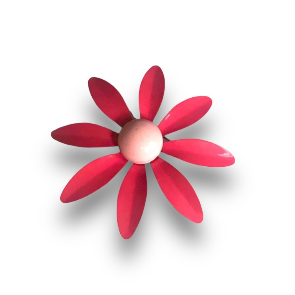 Vintage 1960s Two tone Pink Metal Daisy Brooch